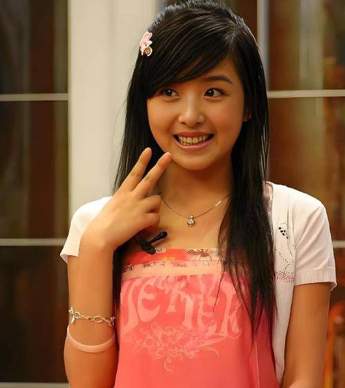 张含韵转型困境？从找茬表现看艺人形象重塑与公众审视