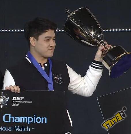 郑钟民 郑钟民：从团体成员到个人歌手，转型之路为何充满挑战？