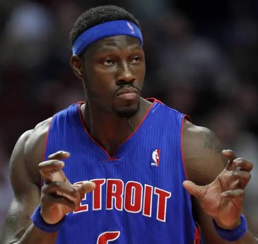 本华莱士面补进化史：从粗糙模型到神韵还原，哪个版本最经典？