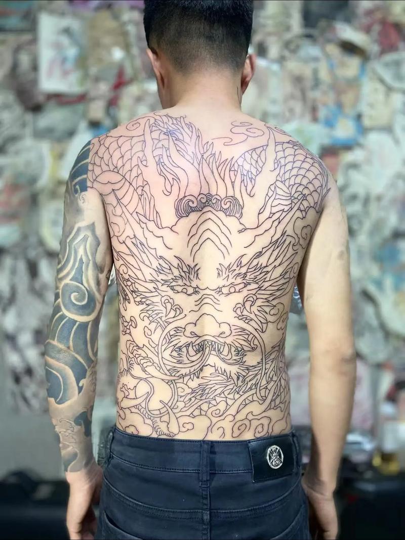 纹苍龙纹身前要三思！文化风险、技艺要求、职业影响都得考虑