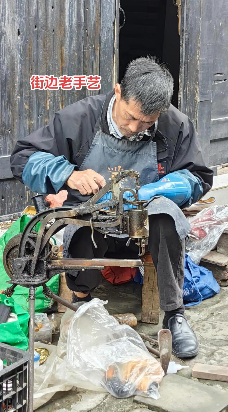 菜场修鞋匠竟是隐藏高手？三十年的手艺让绝版家电重生