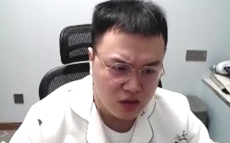 国服第一鳄鱼的标准：不光要杀穿，还得带飞全场